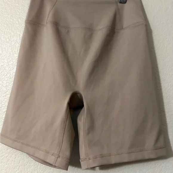 Oner Soft Motion 6” Shorts in Mocha Brown. Very soft Gym/Outdoor Shorts. - Picture 4 of 13